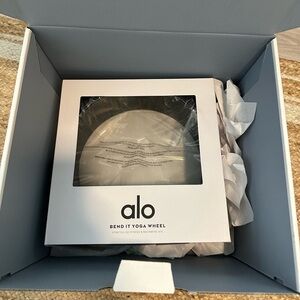 NEW Aloyoga Yoga Wheel